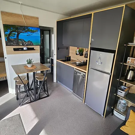 Innova Travelvir - Mobhome Ana 9 Feriehus *