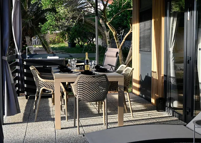 Innova Travelvir - Mobhome Ana 9 * Vir