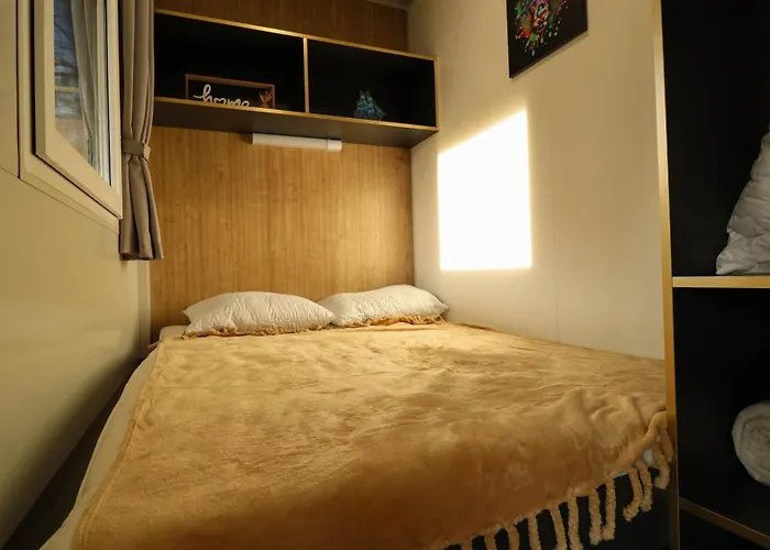 Innova Travelvir - Mobhome Ana 9 Feriehus *